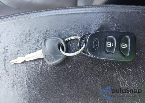 2011 Hyundai Tucson Limited from USA, damaged, VIN KM8JU3AC2BU191267